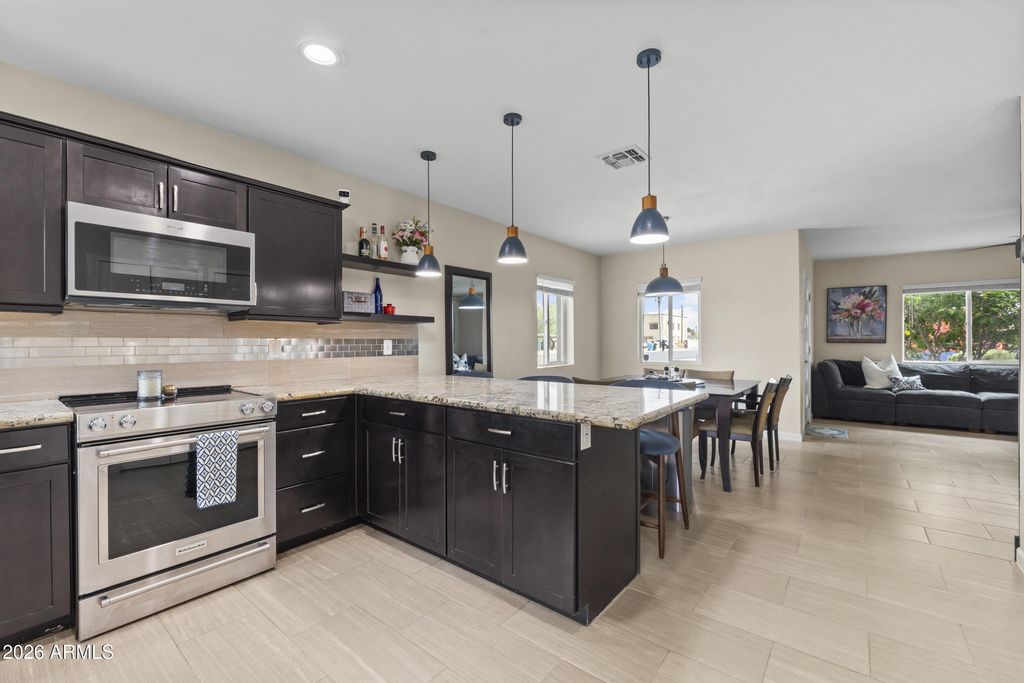 Image 12 of property listing at 2302 W ORANGE Drive, Phoenix, AZ 85015