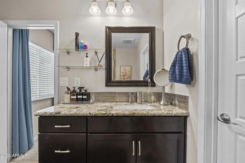 Image 20 of property listing at 2302 W ORANGE Drive, Phoenix, AZ 85015