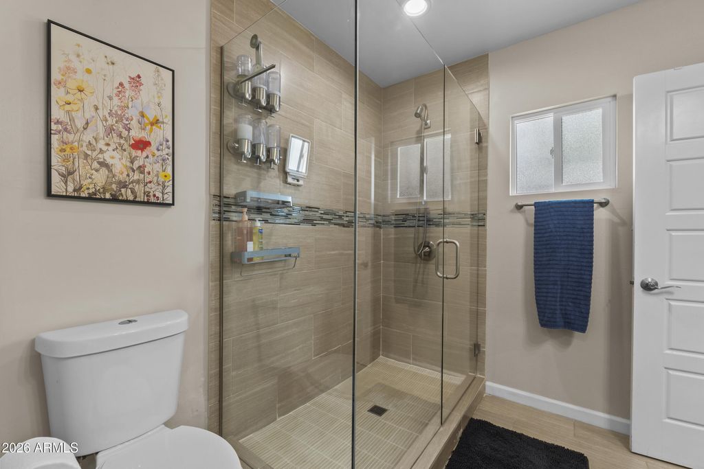 Image 21 of property listing at 2302 W ORANGE Drive, Phoenix, AZ 85015