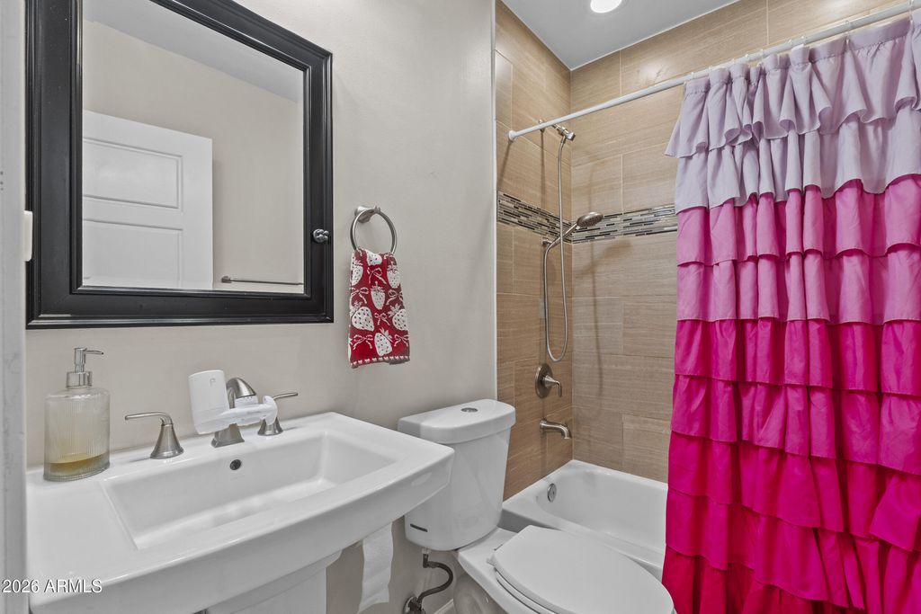 Image 24 of property listing at 2302 W ORANGE Drive, Phoenix, AZ 85015