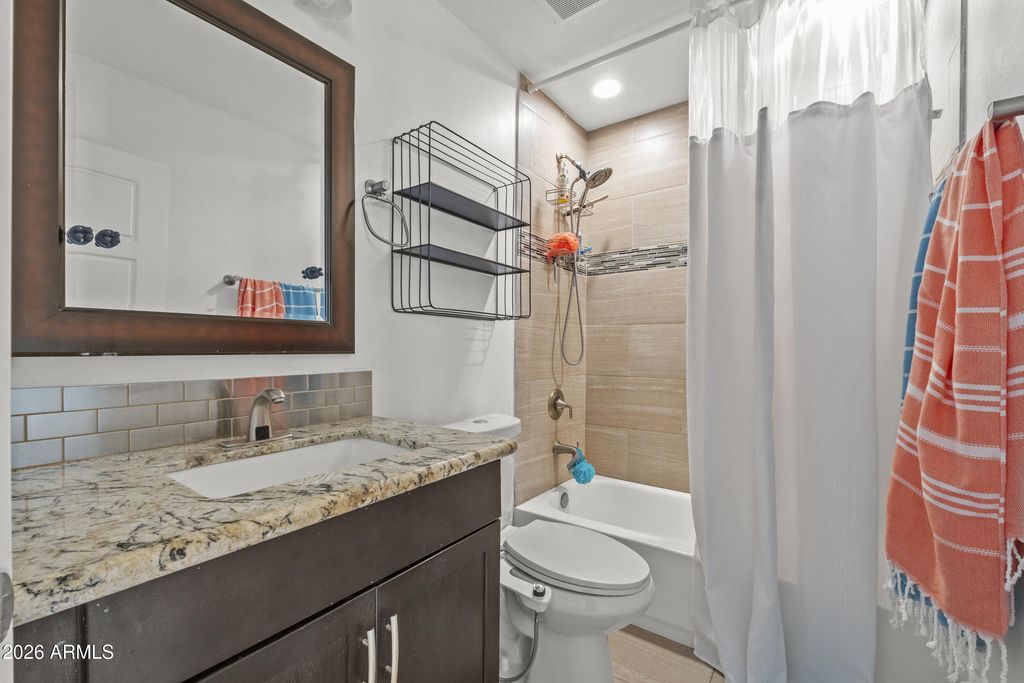 Image 34 of property listing at 2302 W ORANGE Drive, Phoenix, AZ 85015