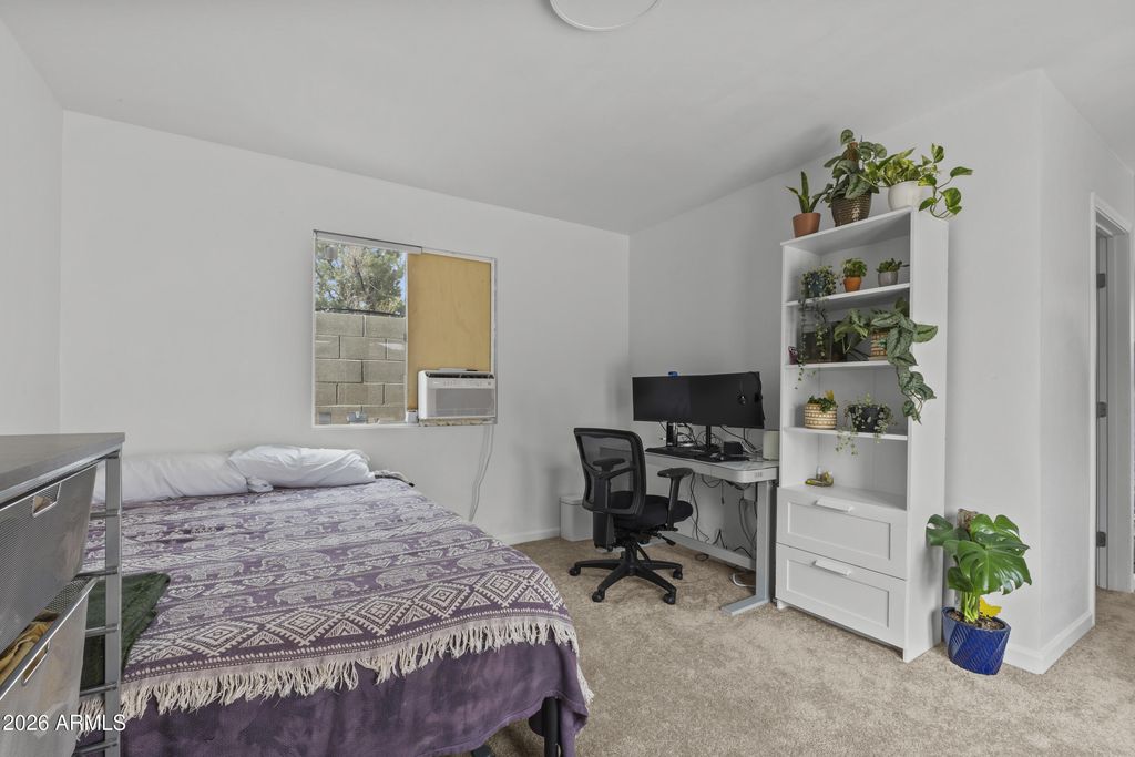 Image 36 of property listing at 2302 W ORANGE Drive, Phoenix, AZ 85015