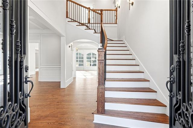 10765 Shallowford Road, Roswell, GA 30075