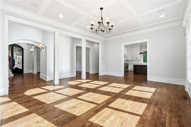 10765 Shallowford Road, Roswell, GA 30075