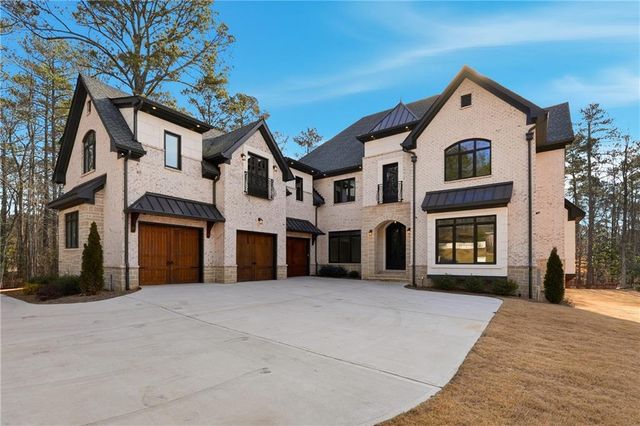 10765 Shallowford Road, Roswell, GA 30075