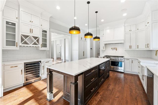 10765 Shallowford Road, Roswell, GA 30075