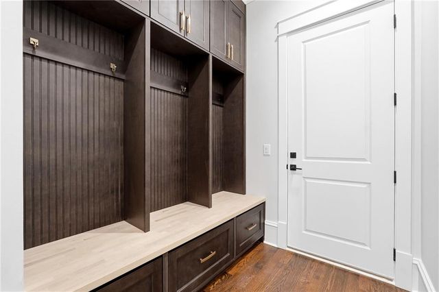 10765 Shallowford Road, Roswell, GA 30075