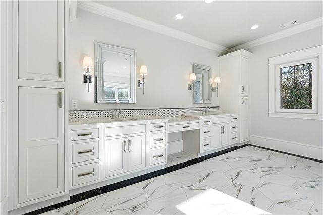 10765 Shallowford Road, Roswell, GA 30075