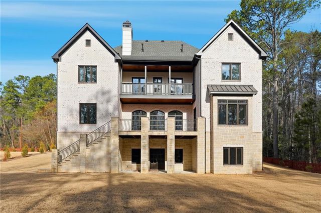 10765 Shallowford Road, Roswell, GA 30075