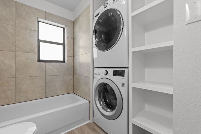 217 Clinton Drive, Weatherford, TX 76086