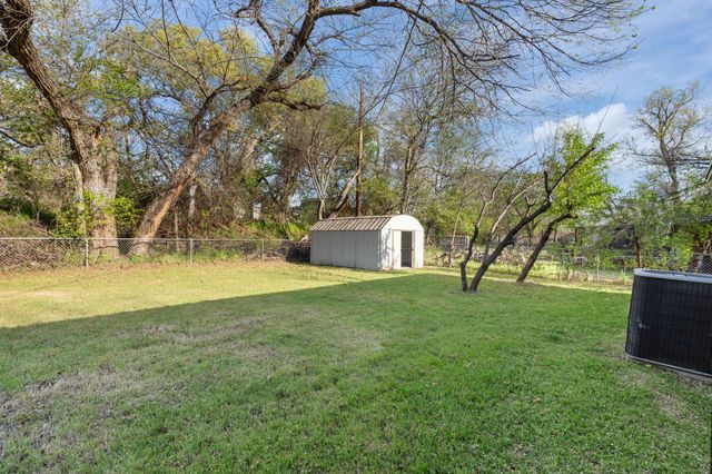 217 Clinton Drive, Weatherford, TX 76086