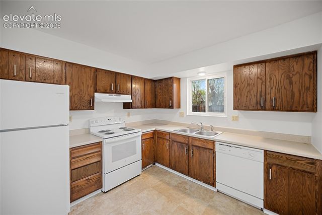 6735 Hampton Drive, Colorado Springs, CO 80918