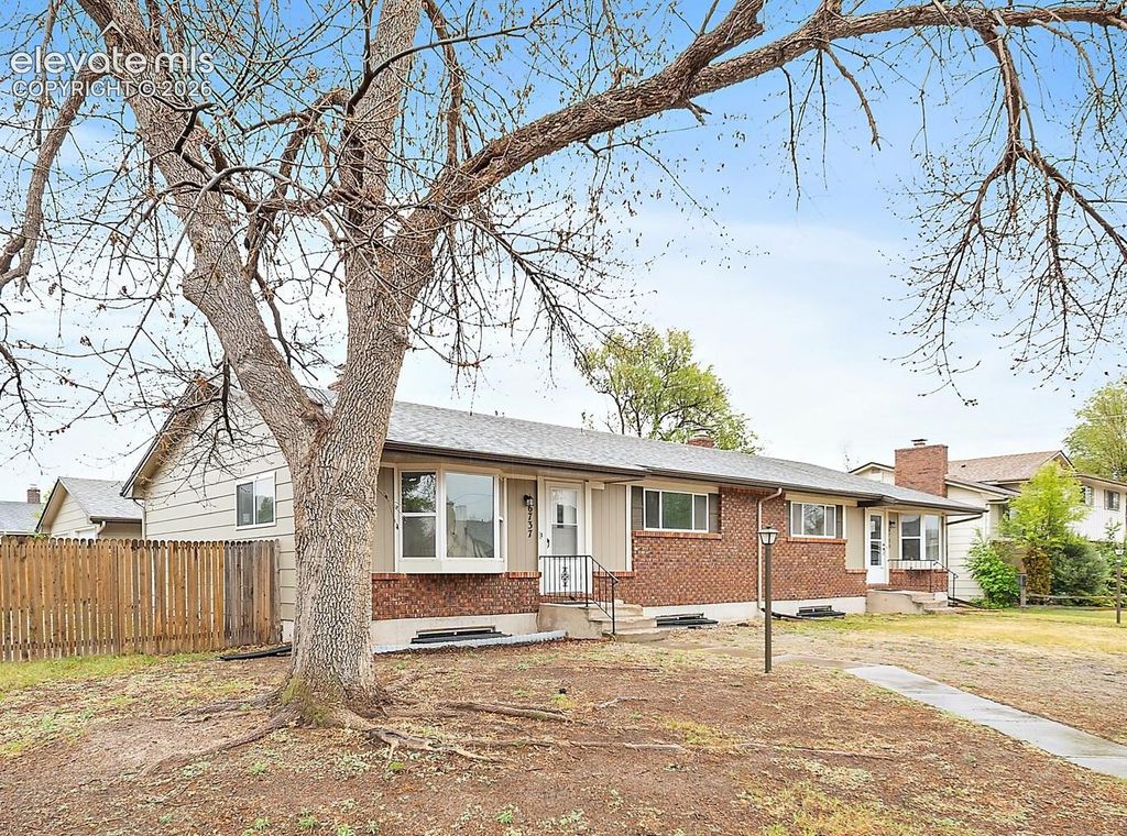 6735 Hampton Drive, Colorado Springs, CO 80918