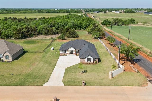 9201 Regado Court, Guthrie, OK 73044