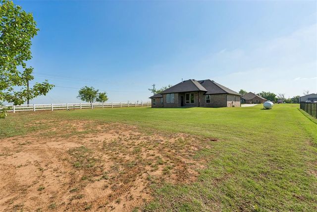 9201 Regado Court, Guthrie, OK 73044