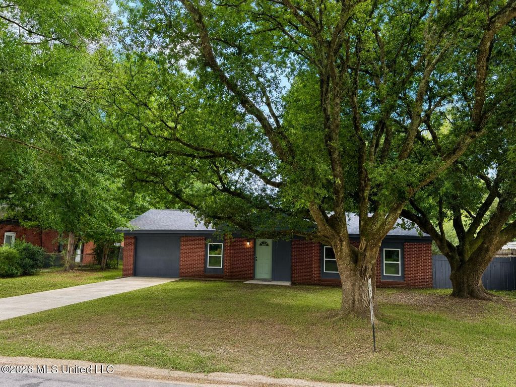103 Fore Street, Gulfport, MS 39503