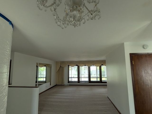 1825 E Sitka Lane E, Mount Prospect, IL 60056
