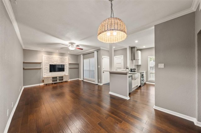 1201 Bering Drive 1, Houston, TX 77057