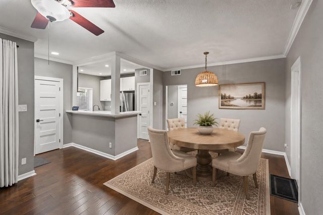 1201 Bering Drive 1, Houston, TX 77057
