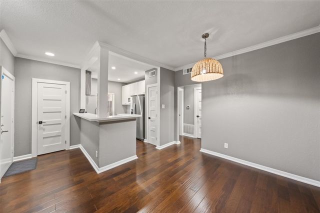 1201 Bering Drive 1, Houston, TX 77057