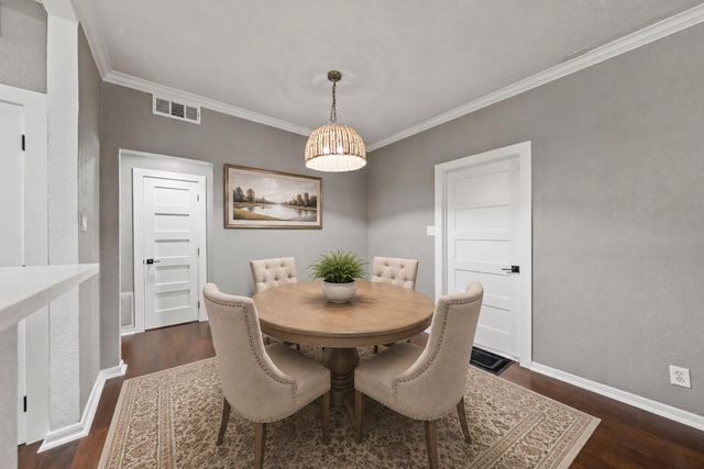 1201 Bering Drive 1, Houston, TX 77057