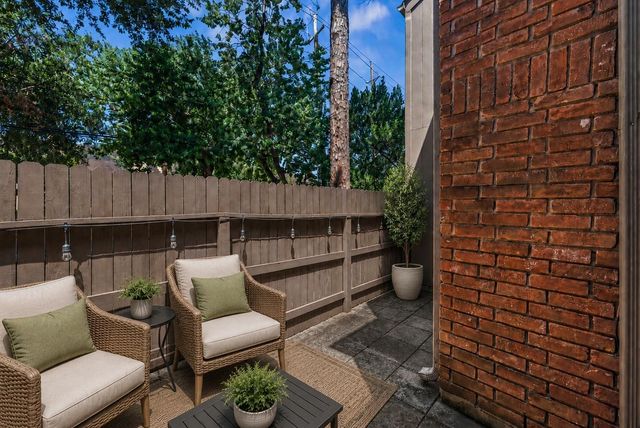 1201 Bering Drive 1, Houston, TX 77057