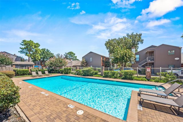 1201 Bering Drive 1, Houston, TX 77057