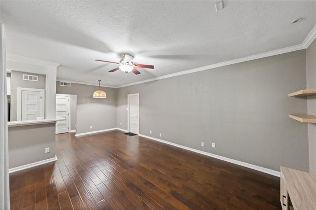 1201 Bering Drive 1, Houston, TX 77057