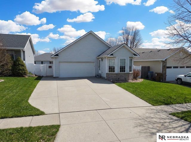 6944 Whitewater Lane, Lincoln, NE 68521