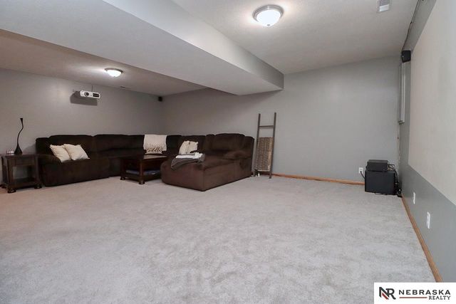 6944 Whitewater Lane, Lincoln, NE 68521