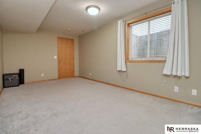 6944 Whitewater Lane, Lincoln, NE 68521