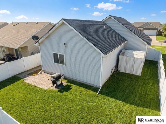 6944 Whitewater Lane, Lincoln, NE 68521