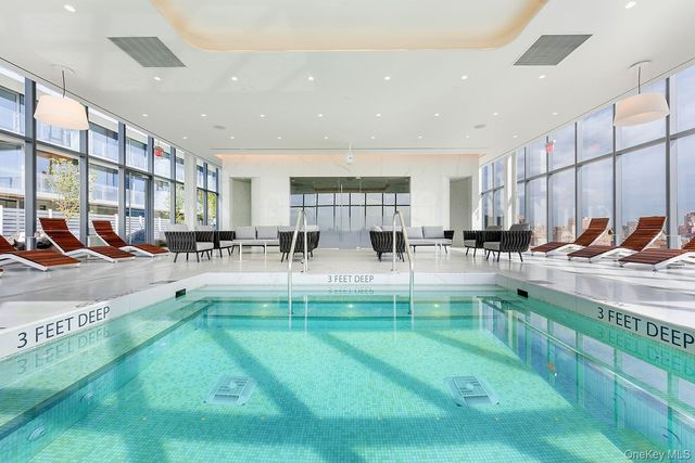 40-28 College Point Boulevard 810, Flushing, NY 11354