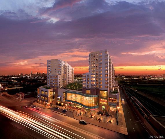 40-28 College Point Boulevard 810, Flushing, NY 11354