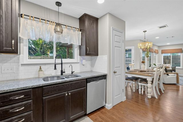 1209 Tetbury LN, Austin, TX 78748