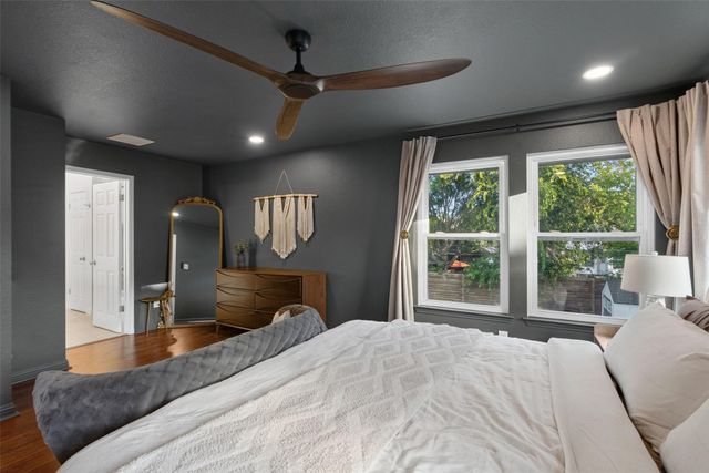 1209 Tetbury LN, Austin, TX 78748