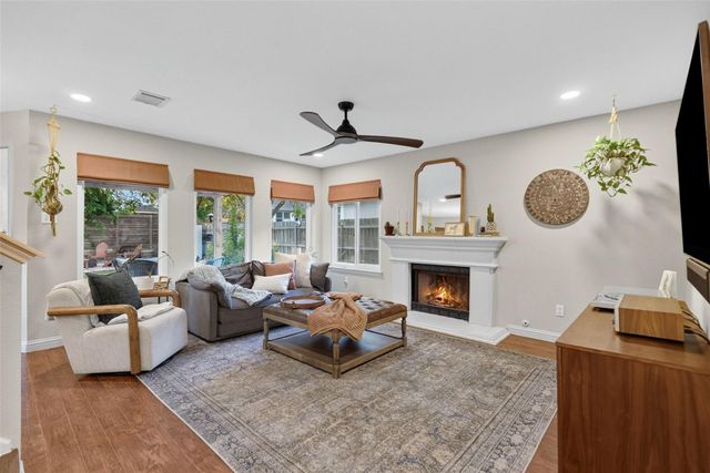 1209 Tetbury LN, Austin, TX 78748