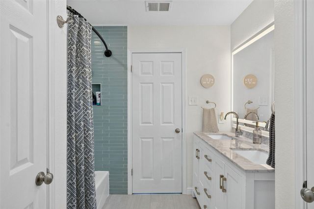 1209 Tetbury LN, Austin, TX 78748