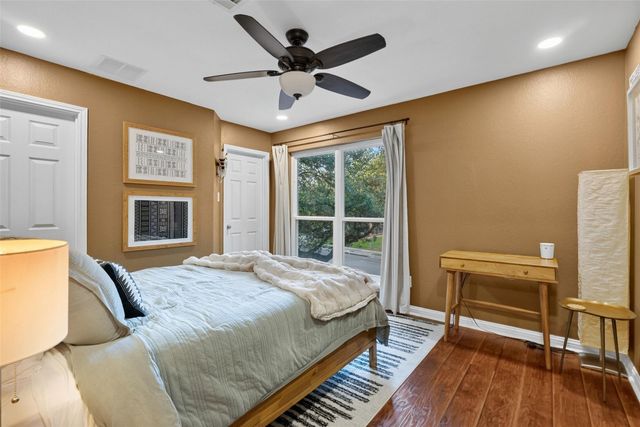 1209 Tetbury LN, Austin, TX 78748