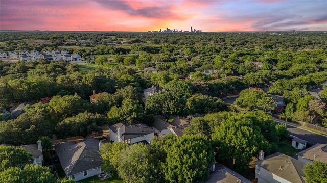 1209 Tetbury LN, Austin, TX 78748