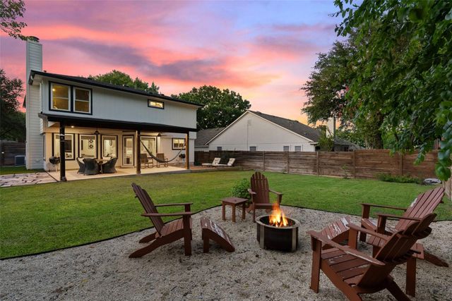 1209 Tetbury LN, Austin, TX 78748