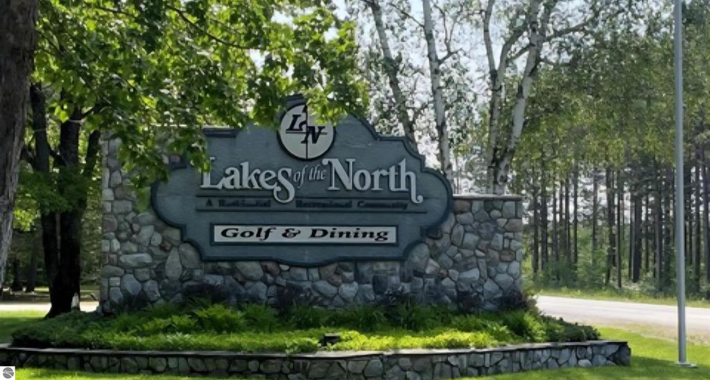 Image 3 of property listing at 4647 Hillview Drive, Elmira, MI 49730