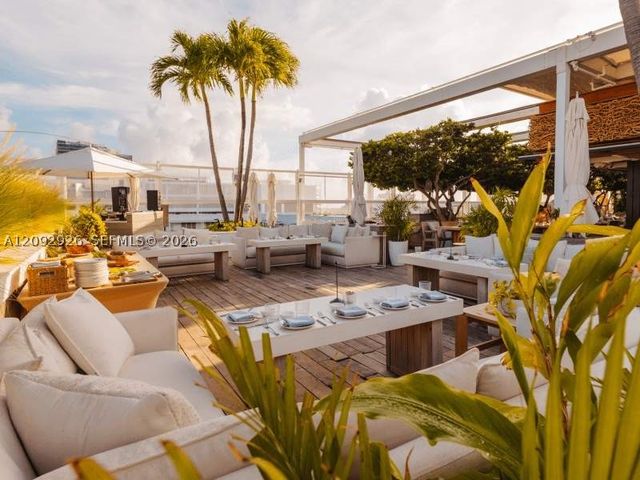 2301 Collins Ave 1019, Miami Beach, FL 33139