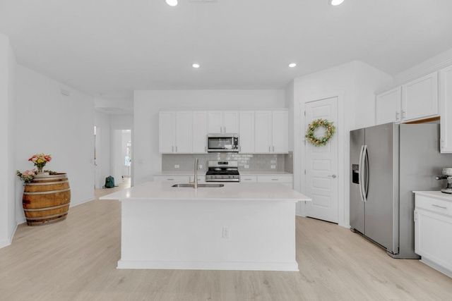 2105 Rosin Jaw WALK, Leander, TX 78641