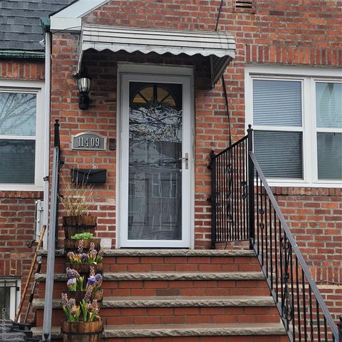 11409 204th Street, Saint Albans, NY 11412