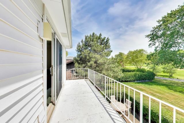 3627 Pebble Beach Road, Northbrook, IL 60062