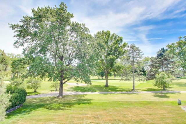3627 Pebble Beach Road, Northbrook, IL 60062