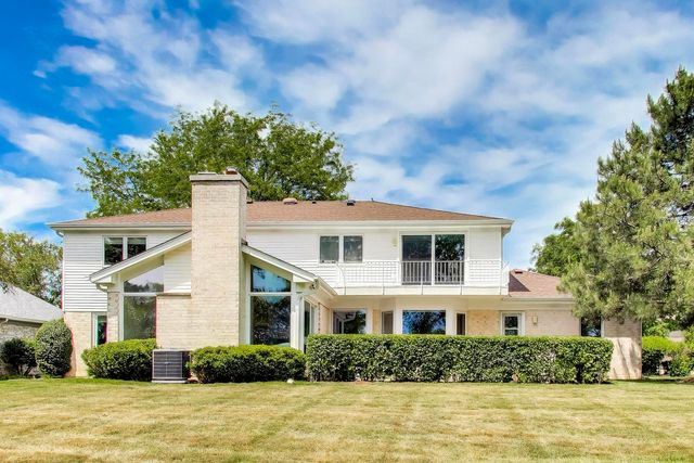 3627 Pebble Beach Road, Northbrook, IL 60062