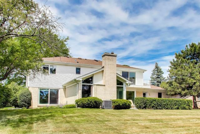 3627 Pebble Beach Road, Northbrook, IL 60062