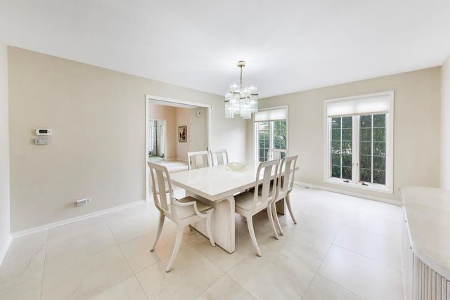 3627 Pebble Beach Road, Northbrook, IL 60062